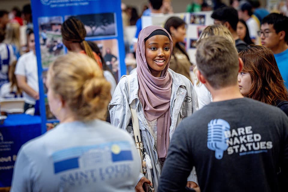 Students at the SLU student involvement fair